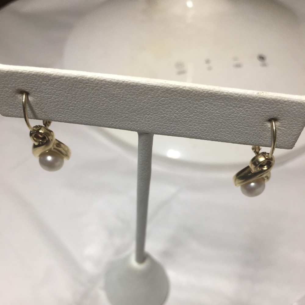 14K yellow gold dangle pearl earrings